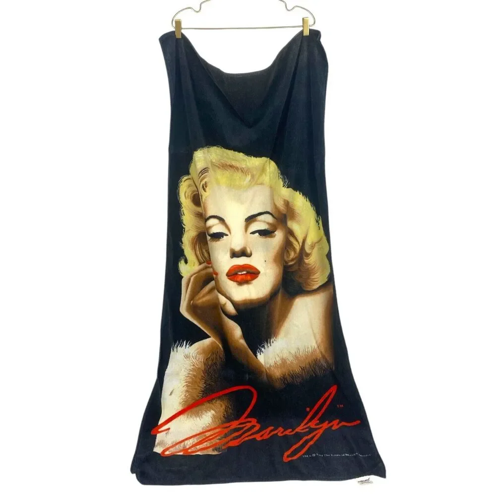 Marilyn Monroe The Estate of Marilyn Monroe Beach Towel 1994 462‎